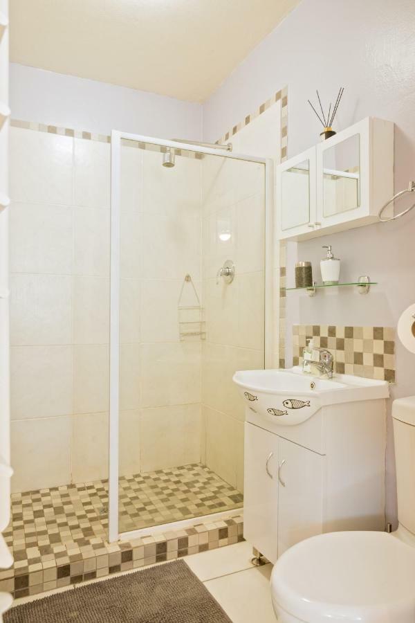 4 The Bridge Apartment St Lucia Bagian luar foto